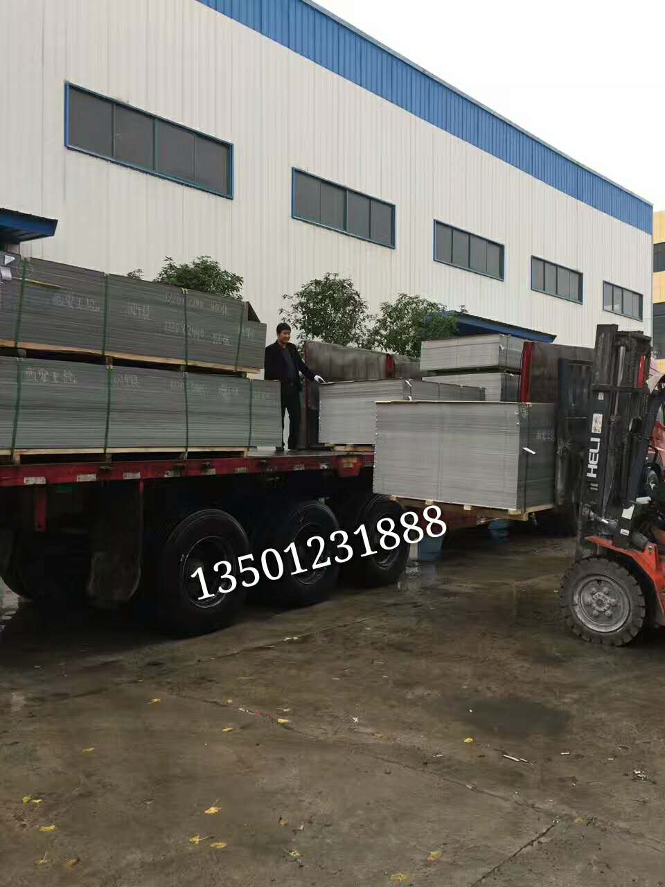 吉祥铝塑板厂房展示