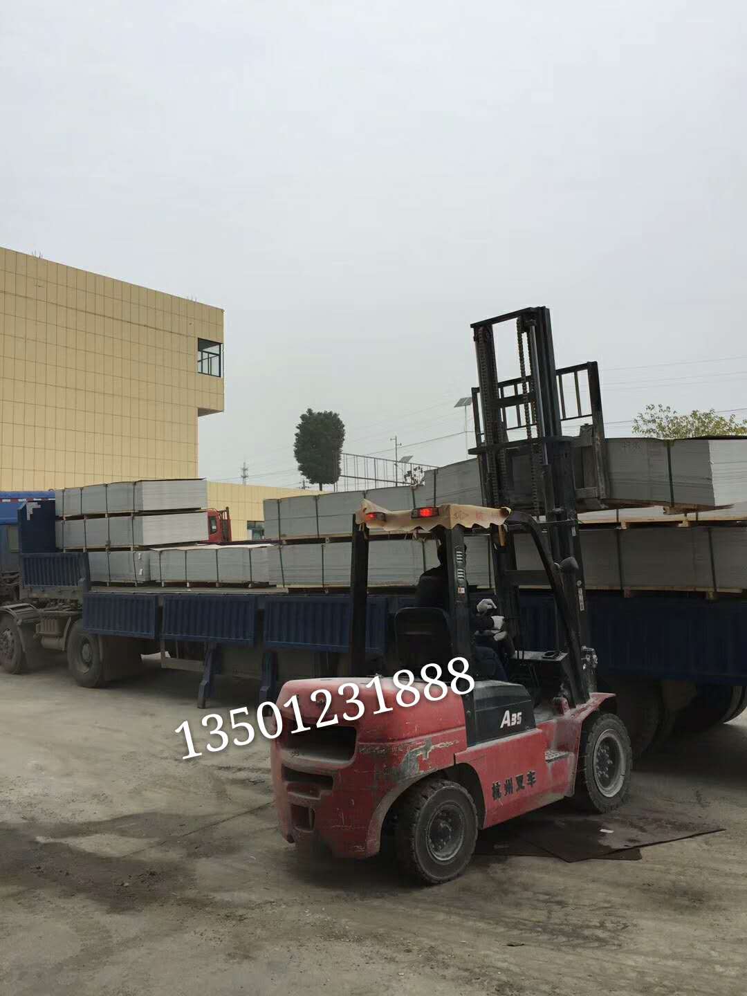 吉祥铝塑板厂房展示